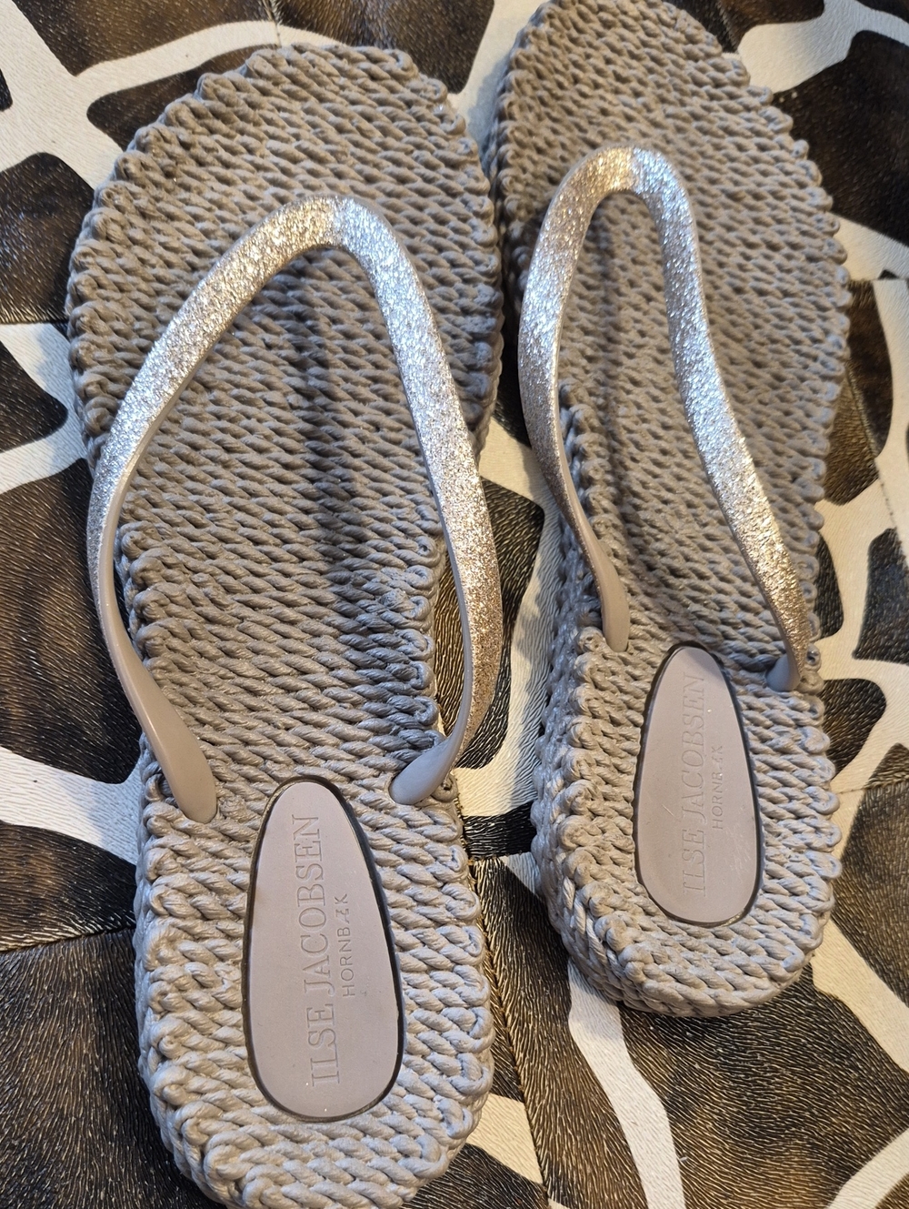 Ilse Jacobsen Beige Braided Flip Flop Sandals with Silver Straps